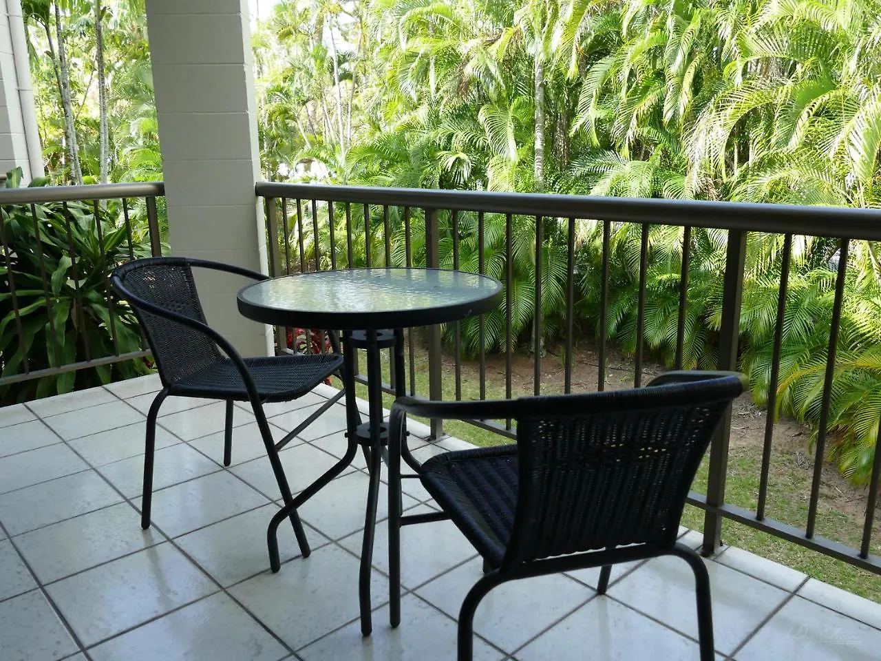 Golden Cane @ Castaways Apartment Trinity Beach Australia